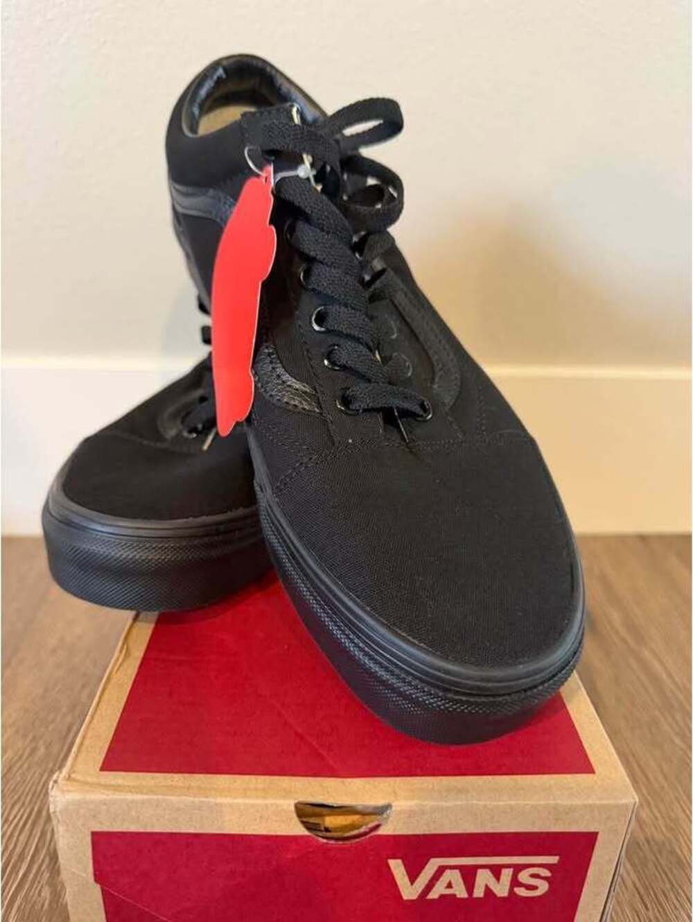 Vans Old Skool Black Sneakers - Mens 10/Womens 11 - Picture 2 of 5